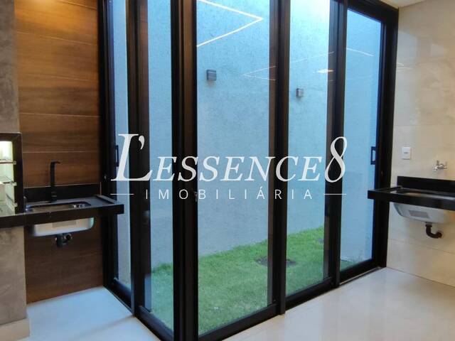 Casa para Venda em Goiânia - 5