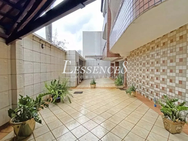 Sobrado para Venda em Goiânia - 4