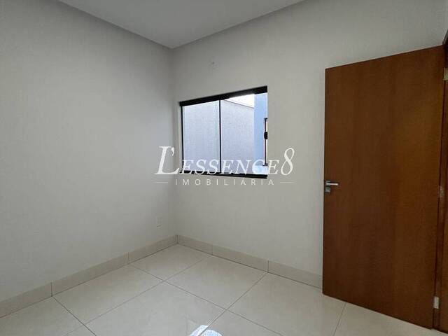 Casa para Venda em Goiânia - 3