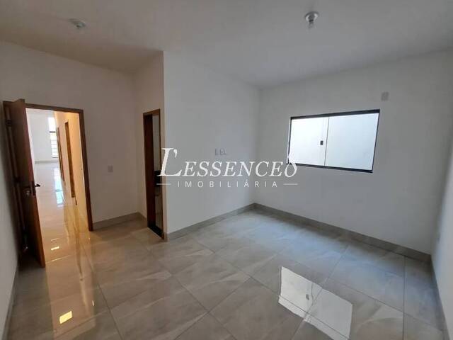 #636 - Casa para Venda em Senador Canedo - GO - 2