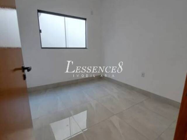 Casa para Venda em Senador Canedo - 4