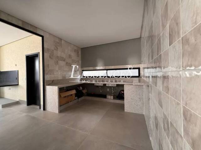 Casa para Venda em Goiânia - 4