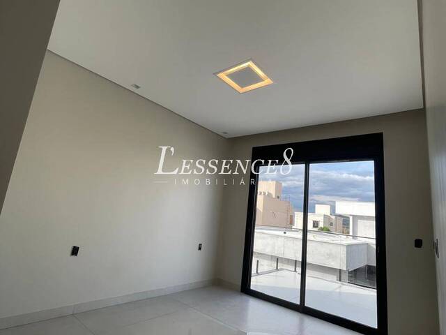 Sobrado para Venda em Senador Canedo - 4