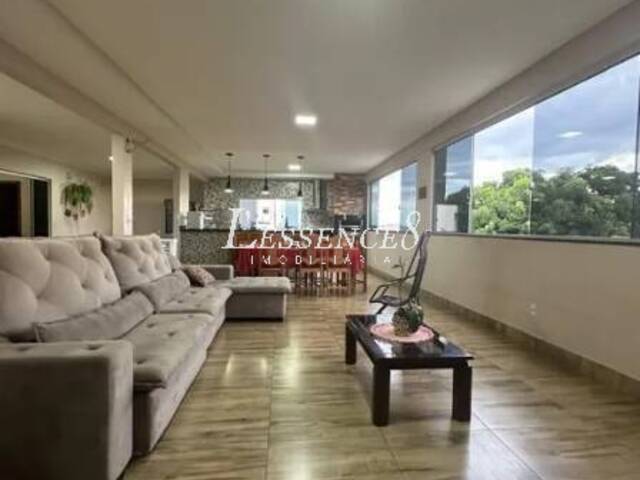 Sobrado para Venda em Goiânia - 5