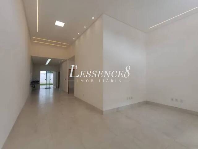 Casa para Venda em Aparecida de Goiânia - 3