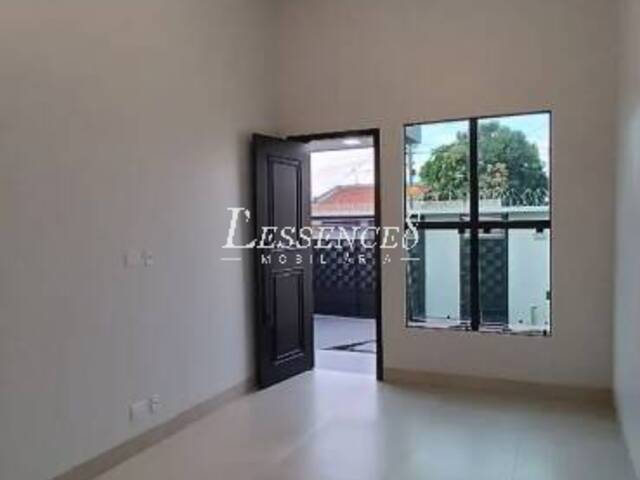 Casa para Venda em Aparecida de Goiânia - 2