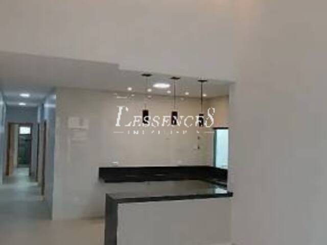 Casa para Venda em Aparecida de Goiânia - 3