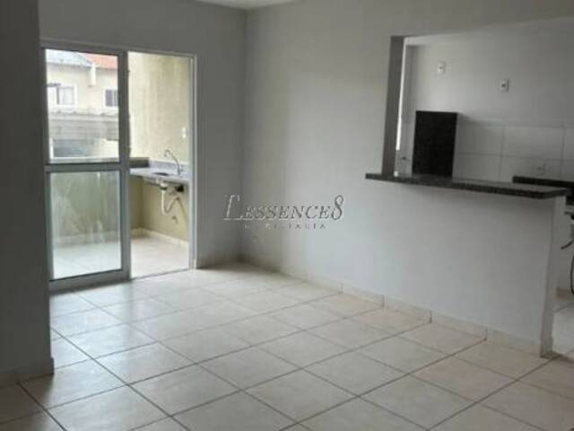 #816 - Apartamento para Venda em Aparecida de Goiânia - GO - 2