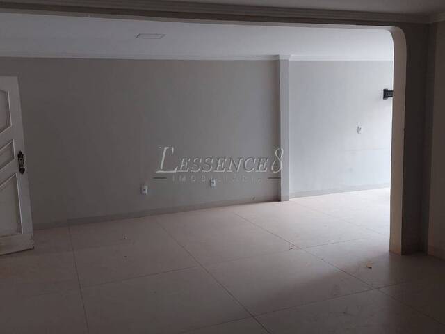 Casa para Venda em Goiânia - 3