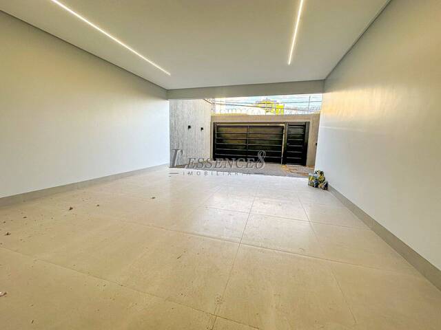 Sobrado para Venda em Goiânia - 4