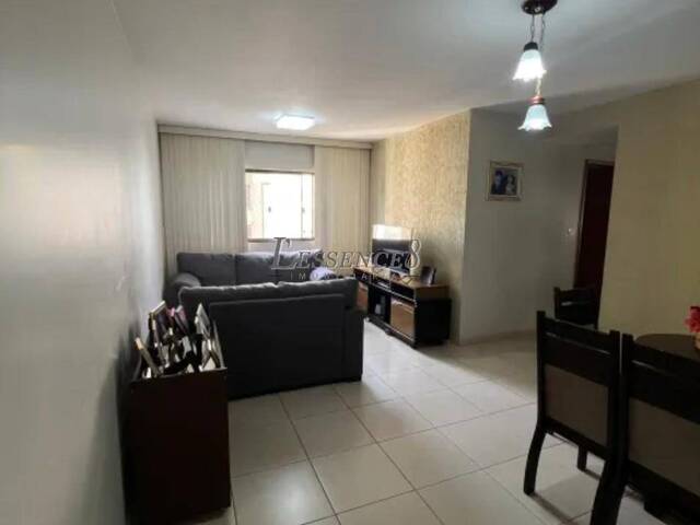 #827 - Apartamento para Venda em Goiânia - GO