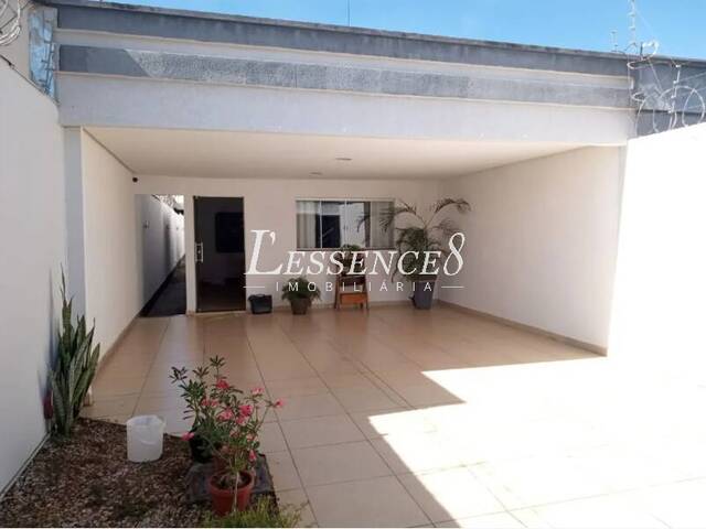 Venda em Residencial Canadá - Goiânia
