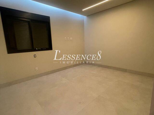 Sobrado para Venda em Senador Canedo - 5