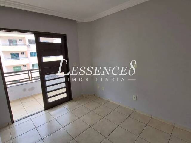#902 - Apartamento para Venda em Goiânia - GO - 2