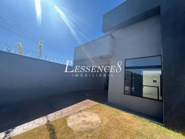 #933 - Casa para Venda em Aparecida de Goiânia - GO - 1