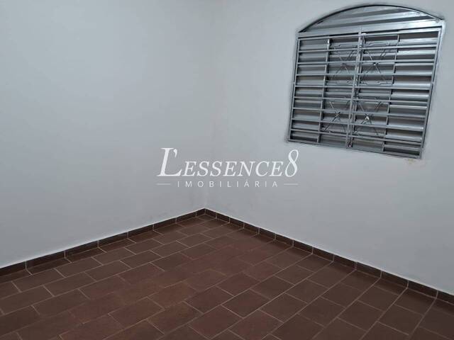 #943 - Casa para Venda em Aparecida de Goiânia - GO - 3