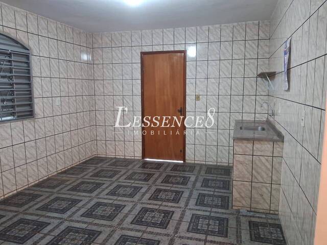 #943 - Casa para Venda em Aparecida de Goiânia - GO - 2