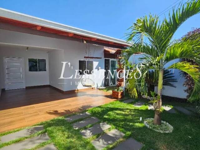 #957 - Casa para Venda em Goiânia - GO - 1