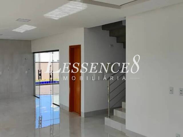 #1015 - Casa em condomínio para Venda em Senador Canedo - GO - 3