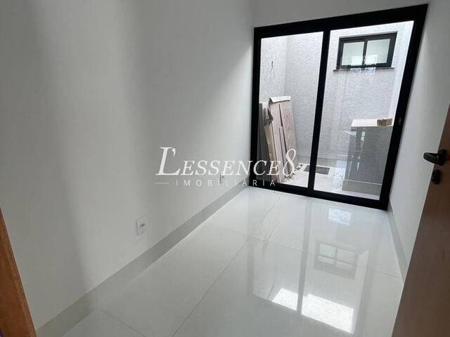 Casa para Venda em Goiânia - 4