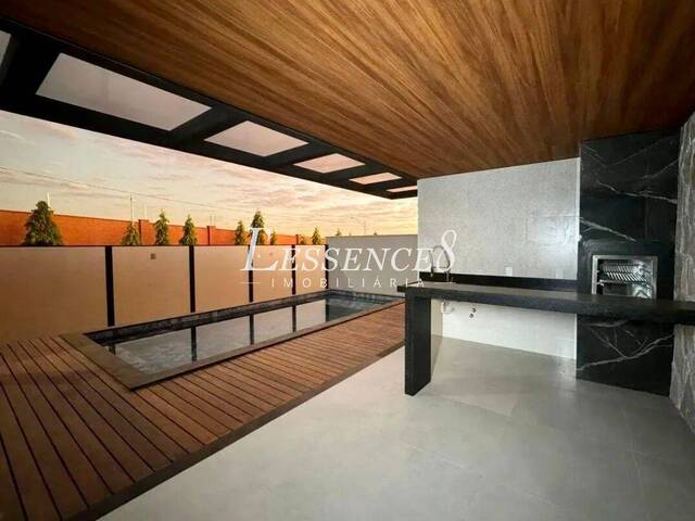 #1024 - Casa para Venda em Senador Canedo - GO - 2