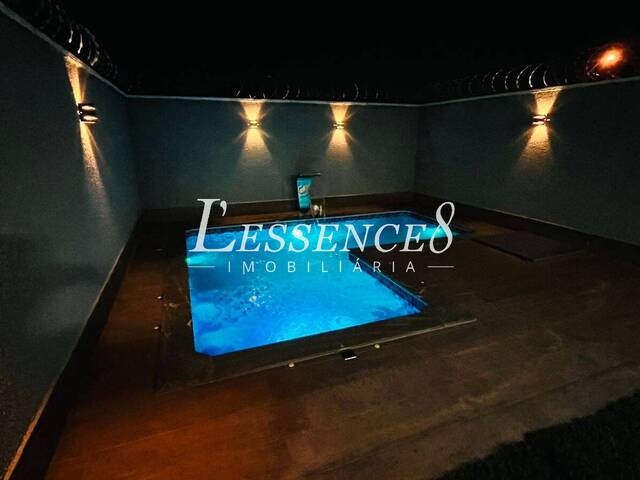 #1031 - Sobrado para Venda em Goiânia - GO - 2