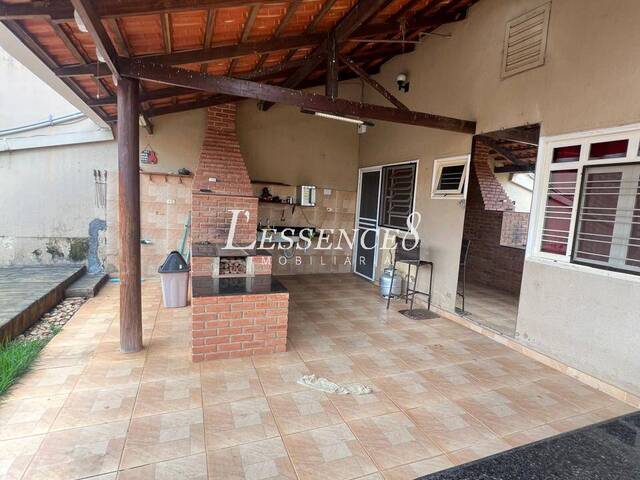 Sobrado para Venda em Goiânia - 4
