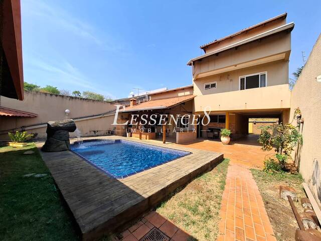 #1033 - Sobrado para Venda em Goiânia - GO - 1