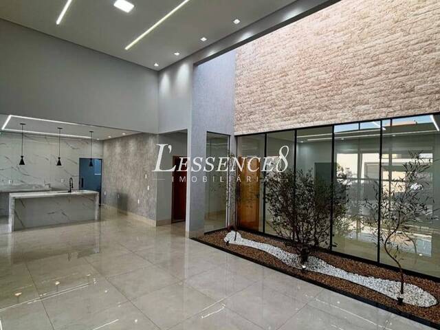 Casa para Venda em Goiânia - 3