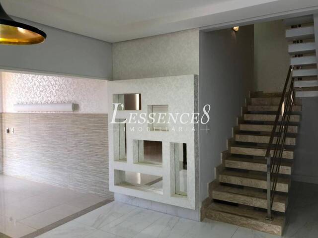 #1042 - Casa em condomínio para Venda em Goiânia - GO - 2