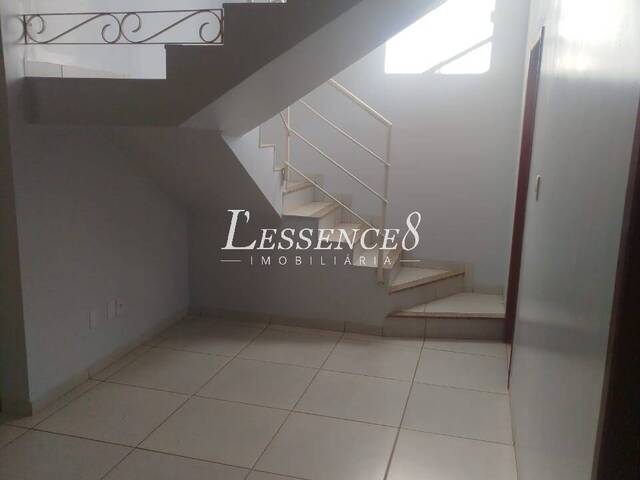 #1044 - Sobrado para Venda em Goiânia - GO - 2