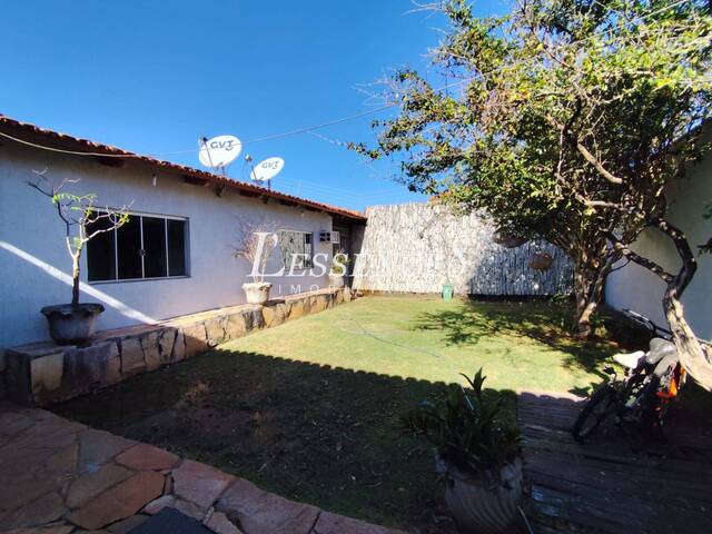 #1046 - Casa para Venda em Goiânia - GO