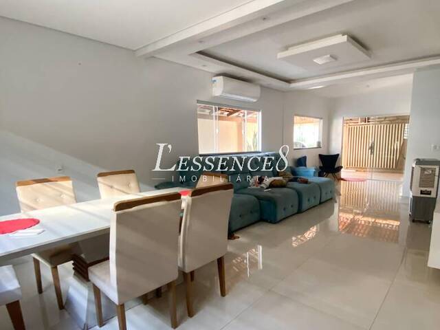 Casa para Venda em Goiânia - 3