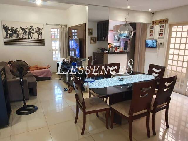 #1055 - Sobrado para Venda em Goiânia - GO - 2