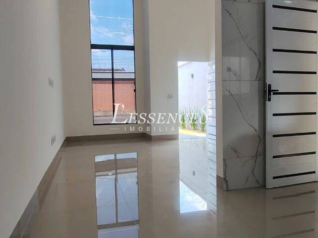 Casa para Venda em Goiânia - 3