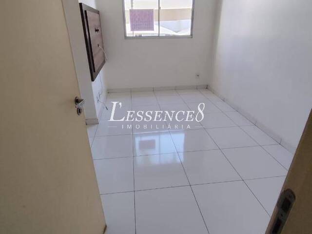 #1078 - Apartamento para Venda em Aparecida de Goiânia - GO