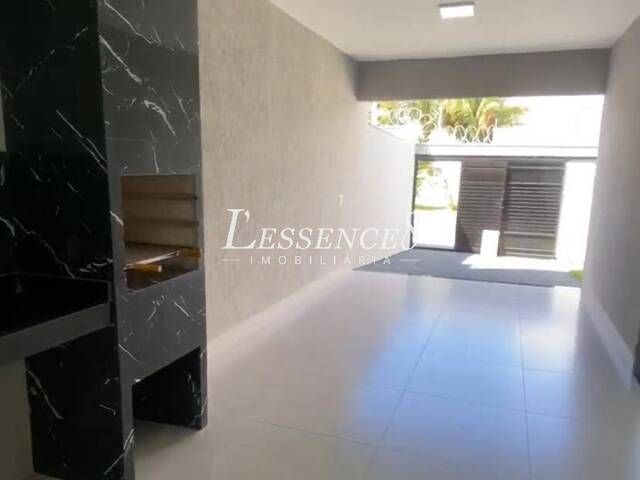 #1081 - Casa para Venda em Aparecida de Goiânia - GO - 1