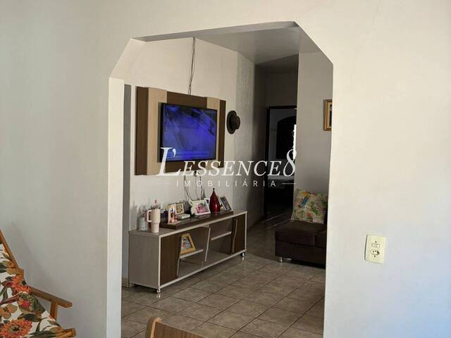 Casa para Venda em Aparecida de Goiânia - 2