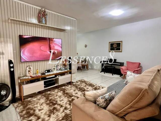 #1125 - Casa para Venda em Aparecida de Goiânia - GO - 2