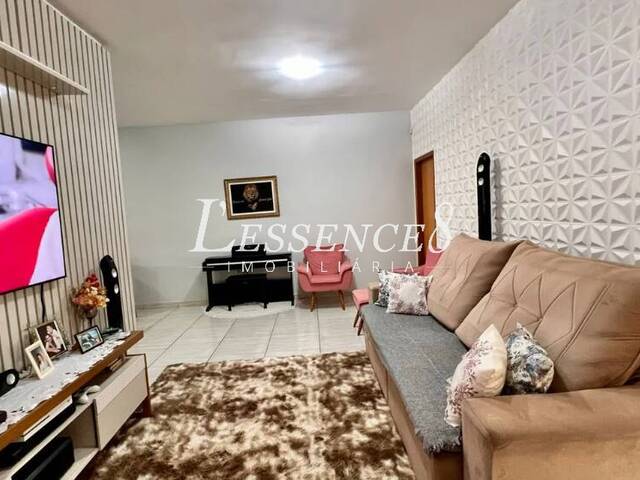 #1125 - Casa para Venda em Aparecida de Goiânia - GO - 3