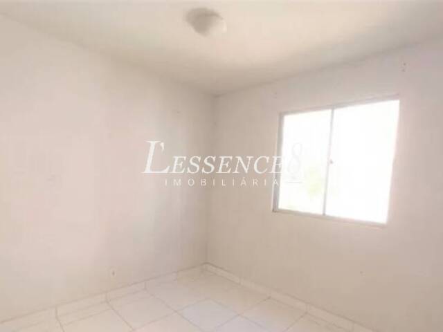 #1127 - Apartamento para Venda em Aparecida de Goiânia - GO - 2