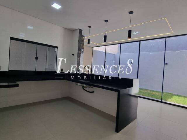 #1146 - Casa para Venda em Goiânia - GO - 2