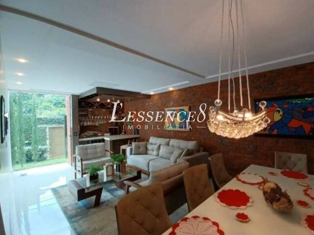 #1169 - Sobrado para Venda em Goiânia - GO - 3