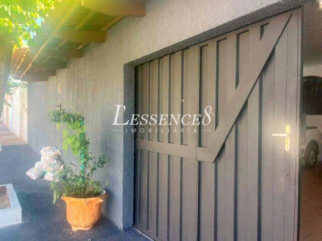 #1203 - Casa para Venda em Goiânia - GO - 1