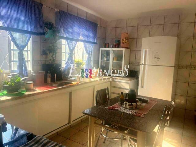 #1203 - Casa para Venda em Goiânia - GO - 3