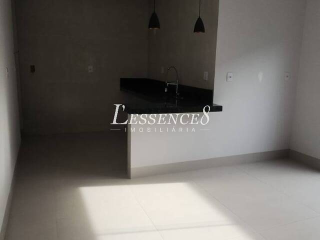 #1208 - Casa para Venda em Aparecida de Goiânia - GO - 2