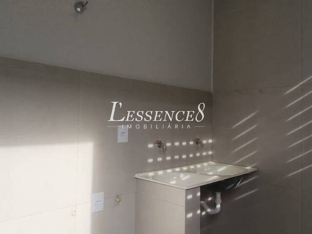 #1208 - Casa para Venda em Aparecida de Goiânia - GO - 3