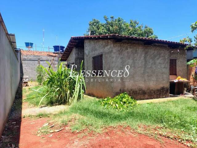 #1213 - Casa para Venda em Aparecida de Goiânia - GO - 3