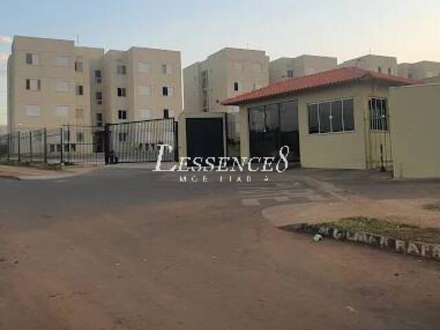 #1220 - Apartamento para Venda em Aparecida de Goiânia - GO