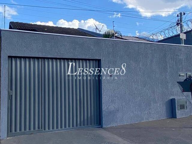 #1227 - Casa para Venda em Aparecida de Goiânia - GO - 1